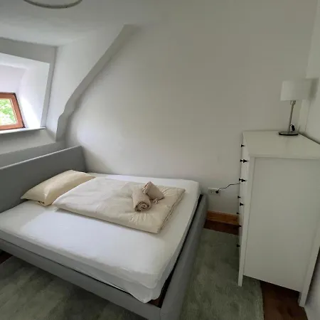 Liboria I Als Gruppe Im Denkmal Augsburgs *