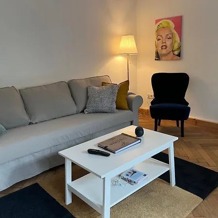 Apartment Liboria I Als Gruppe Im Denkmal Augsburgs