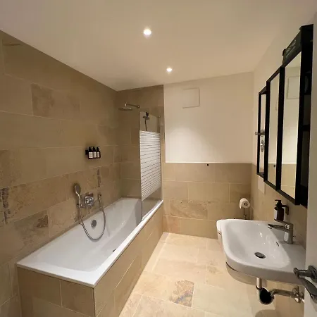 Apartment Liboria I Als Gruppe Im Denkmal Augsburgs *