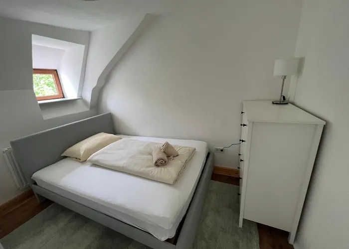 Liboria I Als Gruppe Im Denkmal Augsburgs *