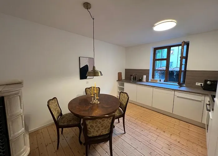 Liboria I Als Gruppe Im Denkmal Augsburgs *